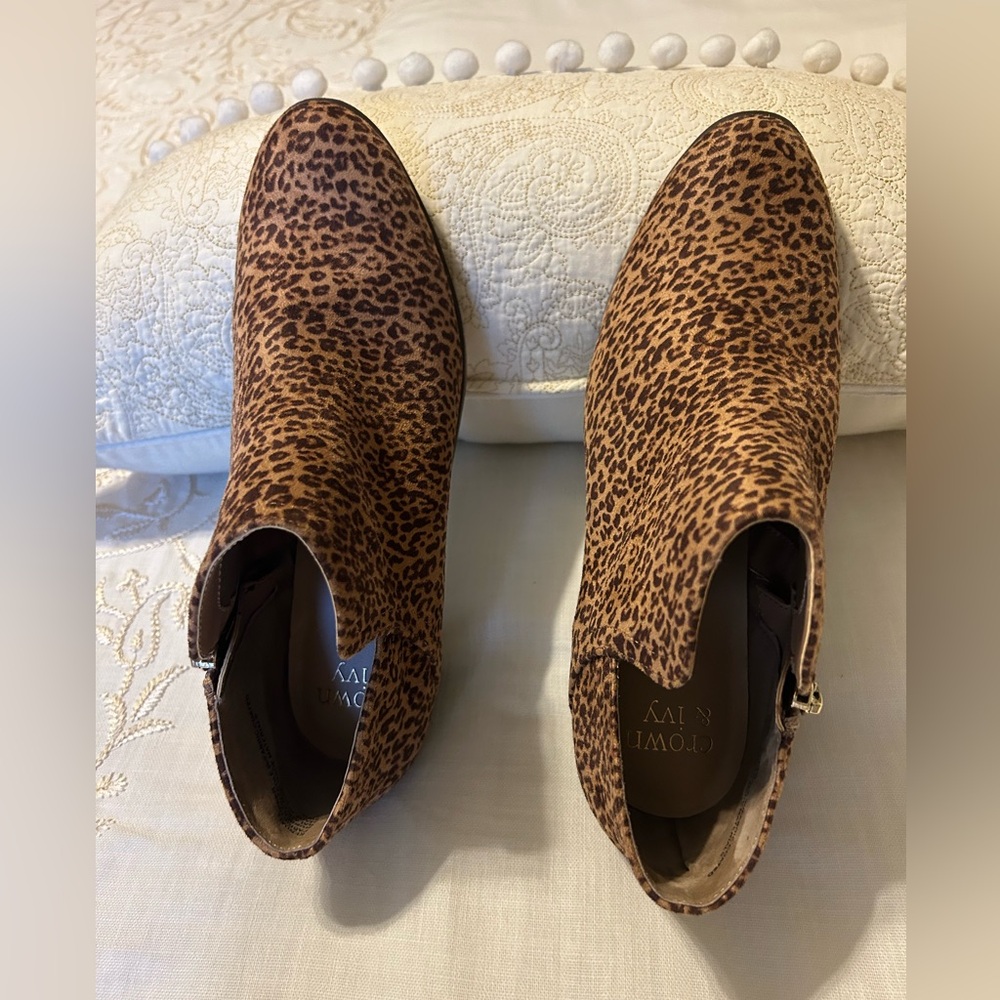 Women's Crown and Ivy Brown Leopard Ankle Booties.